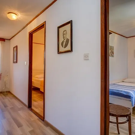 Alice Casa Apartment Sveti Jakov